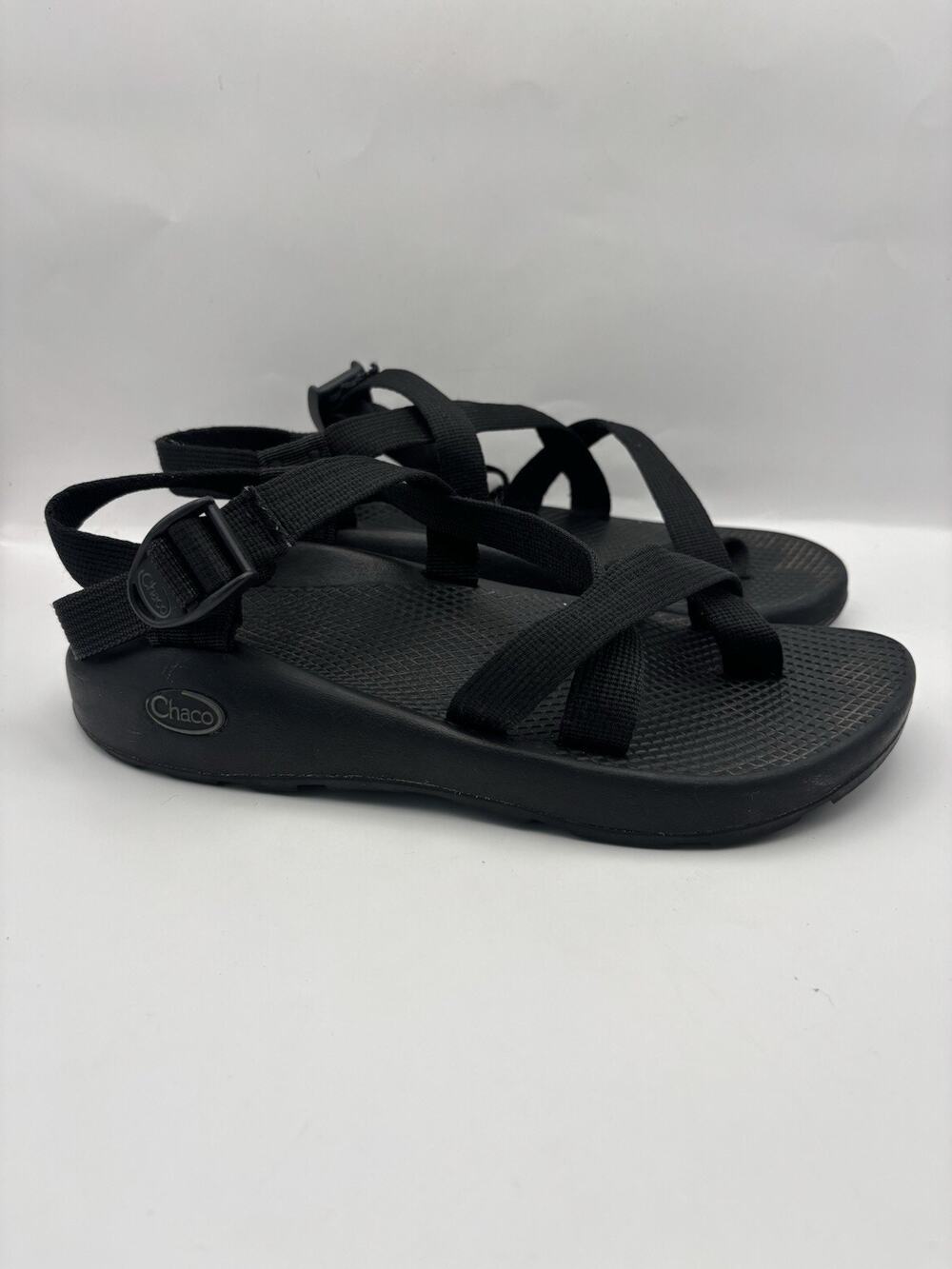 Chacos Z/2 Black Strappy Sandals Men Size 8